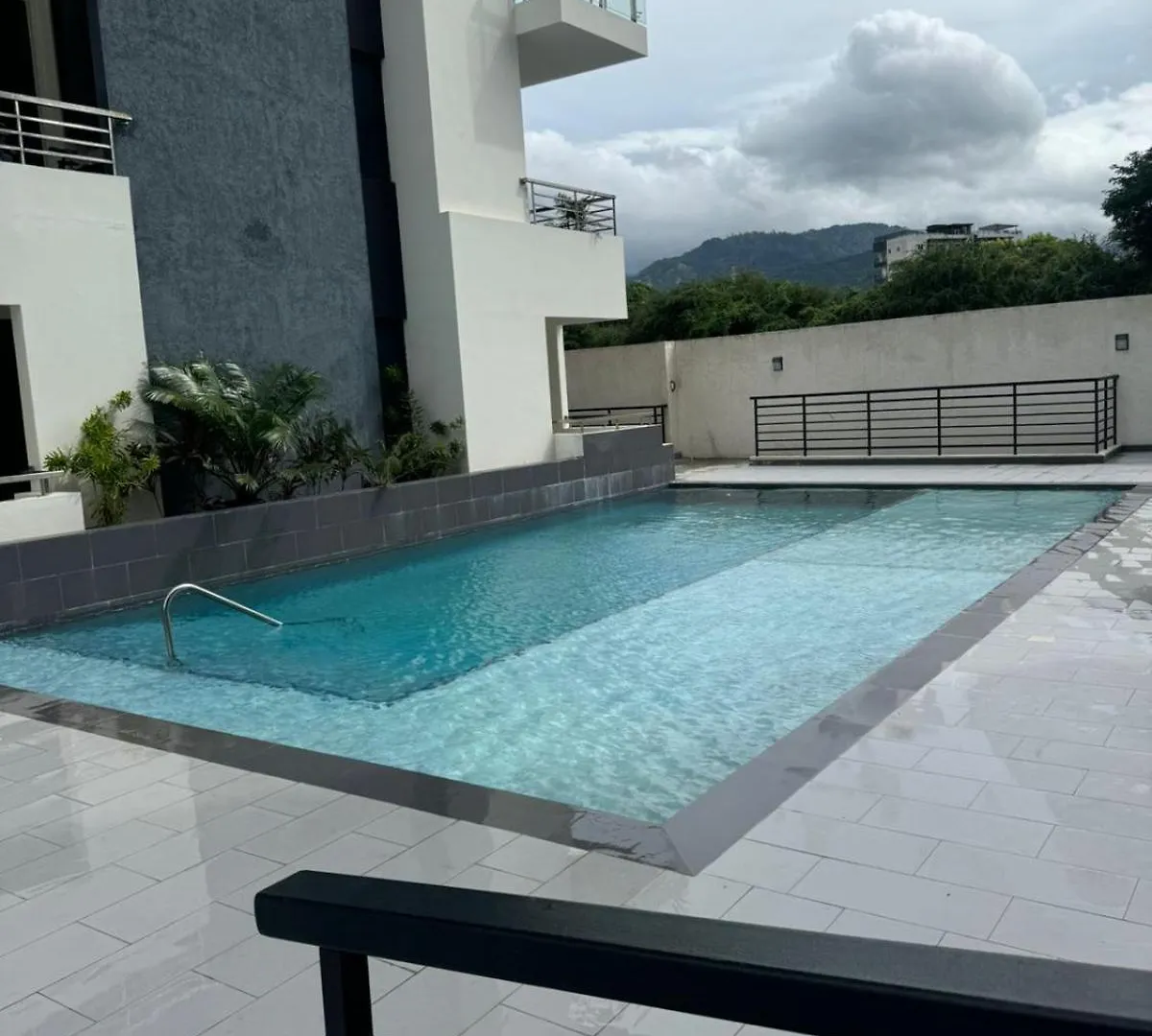 Apartment W39 Comfort Suites - Kingston - Pool